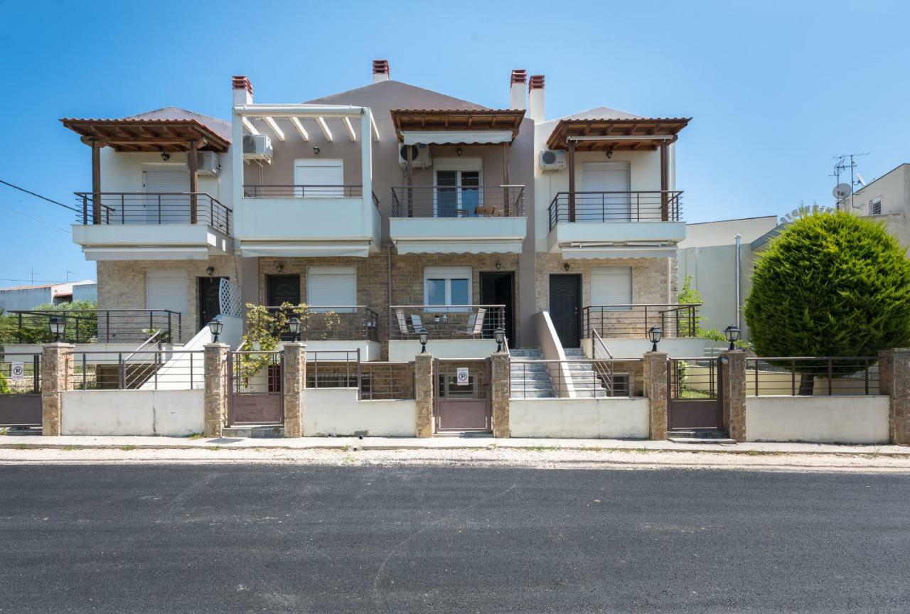 Nikiti Maisonette On The Beach By Luxlikehome Нікіті Екстер'єр фото